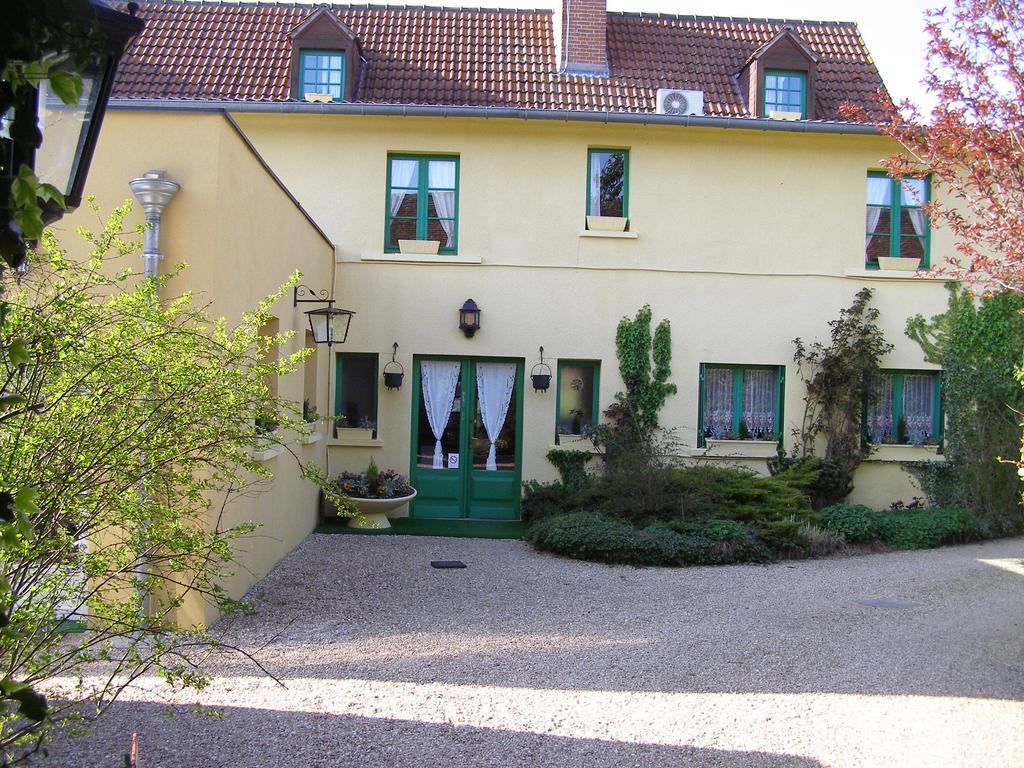 Logis Auberge A La Tete De Lard La Ferté-Imbault Exterior foto