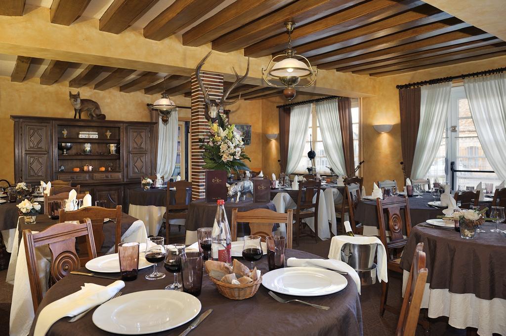 Logis Auberge A La Tete De Lard La Ferté-Imbault Exterior foto